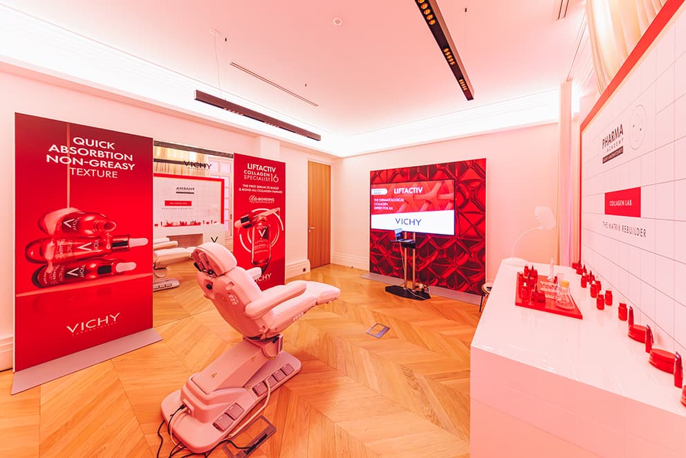 Salle Aging de l'événement Vichy Integrative Center : Collagen Lab The Matrix Rebuilder, LiftActiv Collagen Specialist 16 et fauteuil de soin, conçue par The Good Experience