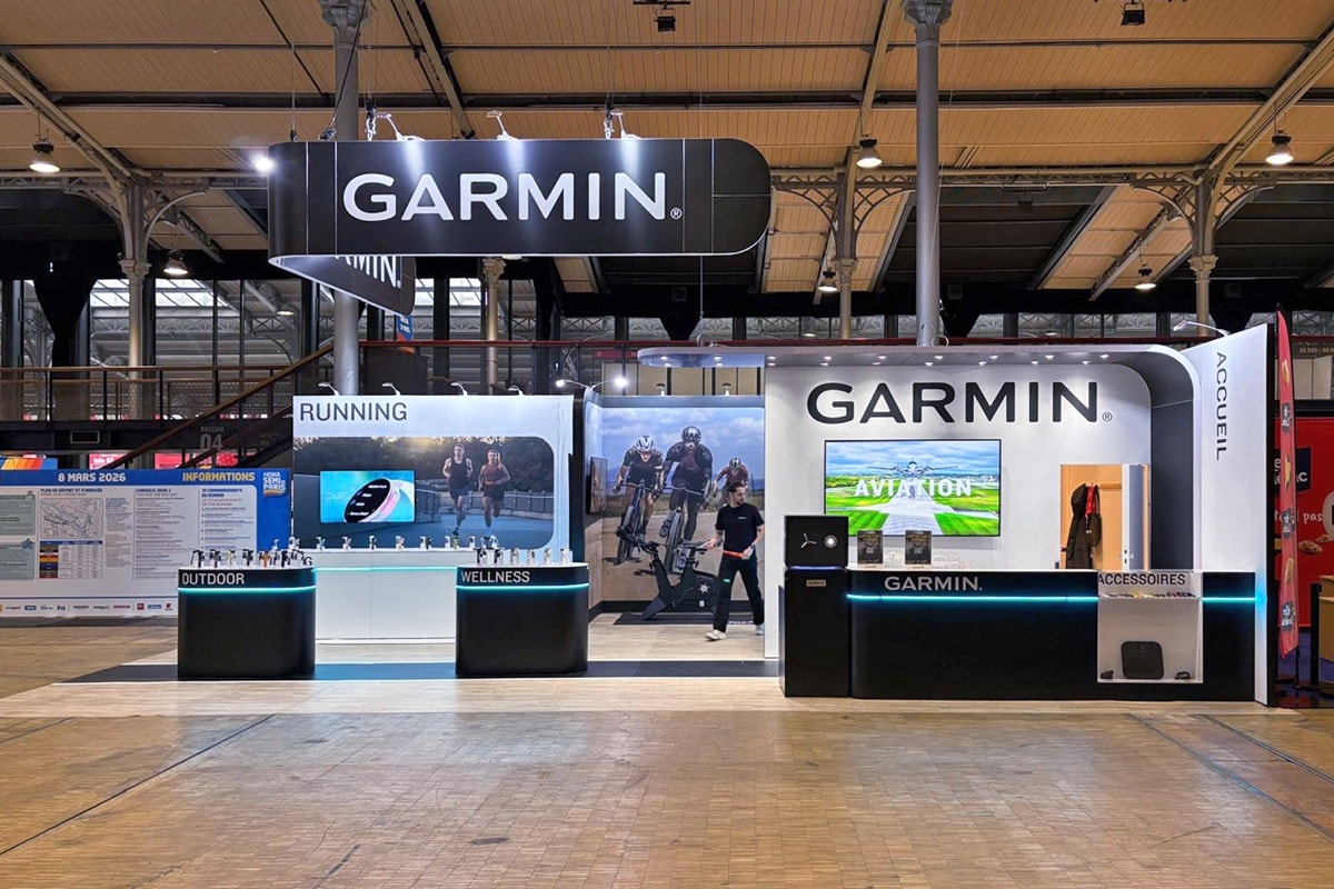 Stand GARMIN · Hoka Semi Marathon de Paris, signé The Good Experience