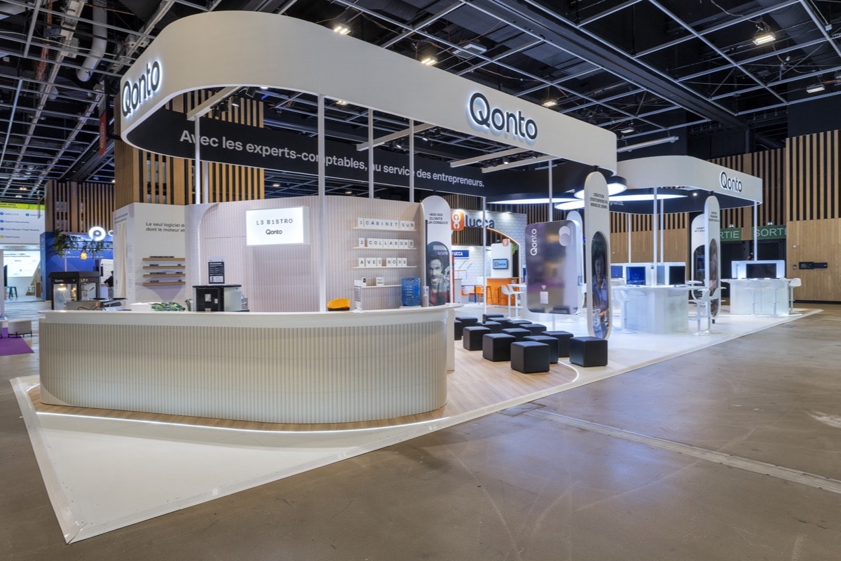 Qonto stand · COEC, by The Good Experience
