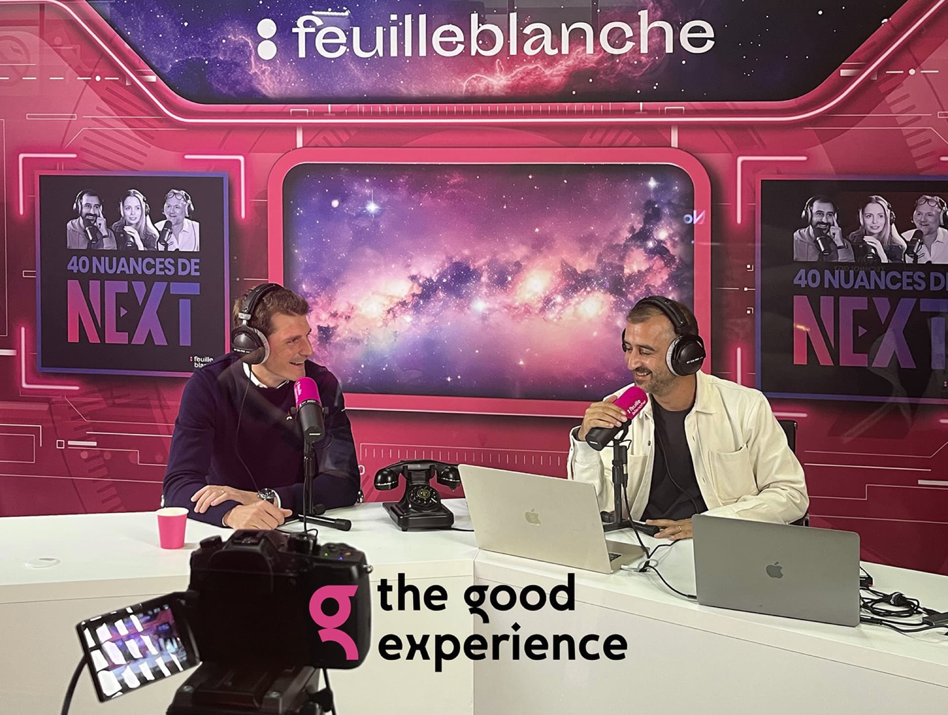Plateau podcast Feuille Blanche « 40 Nuances de Next », captation au stand signé The Good Experience à VivaTech 2025
