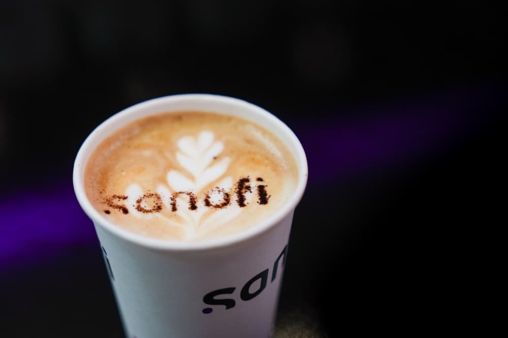 Barista et café signature sur un stand, The Good Experience